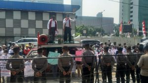 ORASI AGUSTINUS, MINTA KEPALA MIGAS TEMUI MASSA