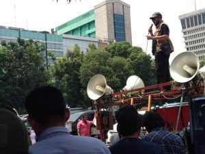 Aksi Damai Masyarakat Jakarta Utara, Hakim Jangan Main Mata. 