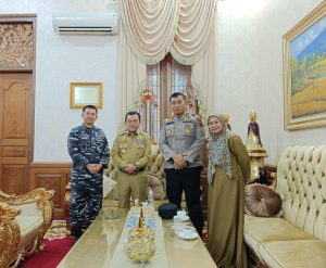 Komandan Pangkalan TNI AL Palembang Laksanakan Kunjungan Kerja Ke Gubernur Jambi