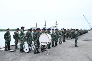 Danlantamal I Pimpin Upacara Penaikan Bendera Merah Putih