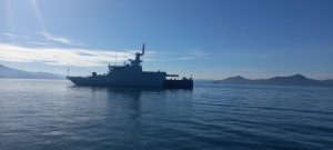Unsur TNI AL KRI Cakalang-852 Hadir Di Laut Sibolga – Barus Amankan Kunjungan Kerja Wakil Presiden RI