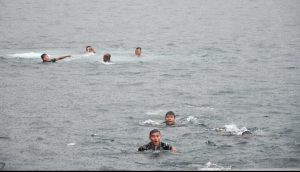 Asah Kemampuan Prajurit, Lanal Sabang Gelar Latihan Renang Laut