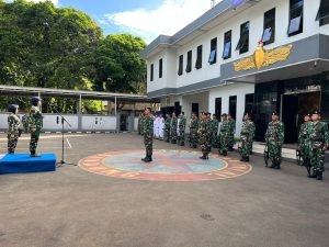 Komandan Lanal Bandung Pimpin Upacara Bendera