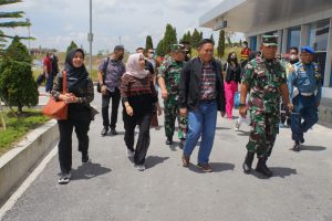 Komandan Lantamal I Sambut Kedatangan Pangkogabwilhan I di Bandara Silangit