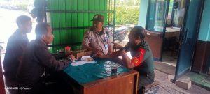Melalui Komsos Sertu Teguh Babinsa Koramil 07/Kembangan Sampaikan Pesan Kepada Petugas Security