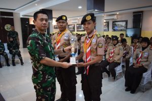 Pangkalan TNI AL Palembang Gelar Penyerahan Trophy Perlombaan Kespra Saka Bahari Lanal Palembang