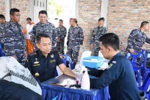 Sambut HUT Ke-18, TNI AL Lanal TBA Laksanakan Bakti Sosial Donor Darah