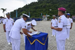 Komandan Lanal Bandung Hadiri Upacara Sertijab Danlanal Lampung