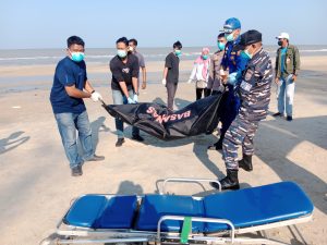 POS TNI AL Tanjung Medang Evakuasi Mayat Di Pantai Ketapang Pulau Rupat Bengkalis