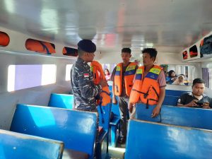 TNI AL, Pastikan Keamanan Pelayaran di Laut Aman, Lanal Dumai Laksanakan Pengecekan Alat Keselamatan Kapal
