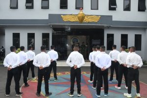 Sub Panda Lanal Bandung Berangkatkan 14 Casis Tamtama TNI AL PK TA. 2023 Ke Malang