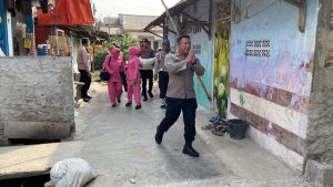 BAKTI SOSIAL DALAM RANGKA HUT BHAYANGKARA KE 77 DI PANTI ASUHAN MIZAN AMANAH Tugu Utara Koja