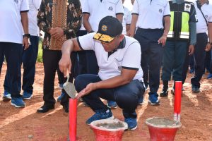 Tetapkan Arah Kiblat Masjid Opu Daeng Manambon, Danlantamal XII Sujud Syukur