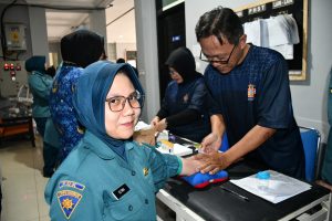 Prajurit dan PNS Mako Lanal Bandung Laksanakan Urikes Rutin