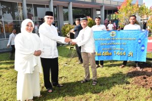 Hangatnya Idul Adha 1444 H, Danlantamal XII serahkan Hewan Kurban