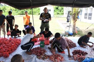 Rayakan Idul Adha, Lanal TBA Potong Hewan Qurban dan Bagikan Daging Kepada Masyarakat