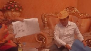 Buntut Tidak Ditanggapi oleh KY, Daeng Azis Ditemui oleh Awak Media
