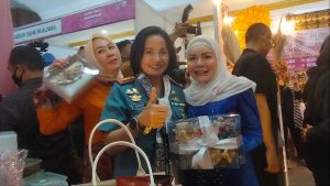Komandan Beserta Personel dan Pengurus Jalasenastri Cabang 9 Korcab III DJA I Hadiri Bazar UMKM Bhayangari Hari Bhayangkara Ke-77 Tahun 2023