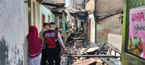 Kebakaran besar melanda kawasan permukiman padat penduduk