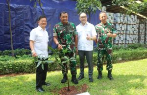 Danrem 052/Wkr, Dampingi Pangdam Jaya Dalam Kunjungannya Ke PT Arwana Citramulia Tbk