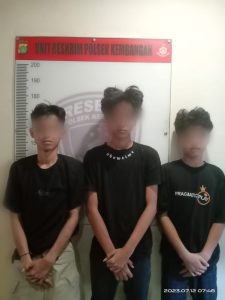 Polsek Kembangan Jakarta Barat mengamankan 3 remaja yang diduga hendak akan melakukan aksi tawuran di wilayah kembangan