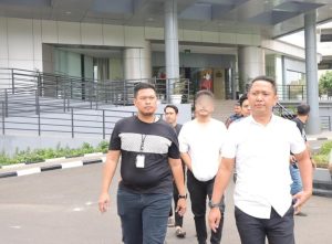 Setresnarkoba Polres Metro Jakarta Barat mengamankan seorang publik figure terkait penyalahgunaan narkoba jenis ganja
