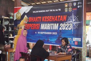 Tim Expedisi Maritim Singgah dan Laksanakan Bakti Kesehatan di Keraton Pakunegara Kesultanan Tayan*