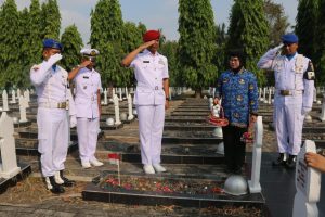 Pangkalan TNI Angkatan Laut Palembang Laksanakan Ziarah Ke TMP Ksatria Ksetra Siguntang*