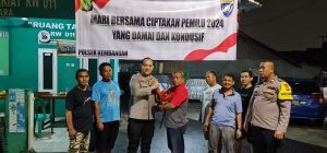 Polsek Kembangan Jakarta Barat Gelorakan Kampanye Siskamling untuk Pemilu 2024 yang Aman dan Damai