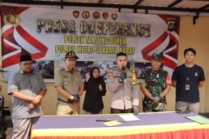 Sebuah insiden kekerasan terjadi di Jakarta Barat, ketika dua siswa SMK diwilayah tomang, anak berhadapan hukum (ABH) berinisial AP (17) dan PAF (17), melakukan pembacokan terhadap korban MR (16), seorang siswa SMK di wilayah Jelambar Jakarta Barat.