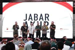 Komandan Lanal Bandung Hadiri Deklarasi Damai Relawan Capres dan Cawapres Pemilu Damai 2024