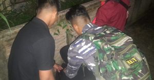 Prajurit Lanal Tanjung Balai Asahan Amankan Pencuri Sepeda Motor Dari Amukan Massa