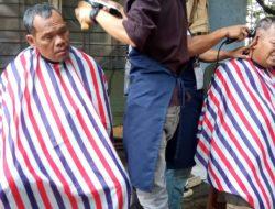 Kolega Barbershop dan Rumah Makan Depok Berkolaborasi dalam Program ‘Cukur Rambut Gratis’ untuk Mengasah Keterampilan dan Melayani Masyarakat
