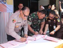 Kejari Jakut Musnahkan Narkoba, Senjata Tajam Hingga Senpi