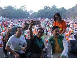 Biar Badan Sehat Gak Ngedrop, Ribuan Warga Kab. Bandung Ikuti Senam Massal Bodyguard Bersama Bupati Bandung Kang DS*