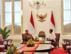 Presiden RI Joko Widodo Menerima Kunjungan SBY Presiden RI Keenam di Istana Merdeka.