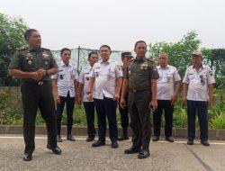 Jelang HUT TNI yang ke 79 tanggal 5 Oktober mendatang, Danrem 052 WijayaKrama Brigen TNI Krido Prunomo dan Dandim 0502 Jakarta Utara Inf. Dony Gredinand Tinjau Lokasi Marshalling Area di Rusunawa Nagrak Cilincing Jakarta Utara.
