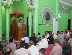 Sholat Subuh Berjamaah Kapolres Metro Jakut di Wilayah Cilincing Masjid Jami’ Al – Falaah
