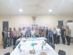 Ngopi Kamtibmas Polsek Kelapa Gading Bersama Warga di Kantor Sekertariat RW 06 Kel.Kelapa Gading Barat