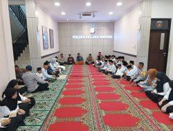 Polsek Kelapa Gading Gelar Pengajian Rutin dan Santunan Anak Yatim