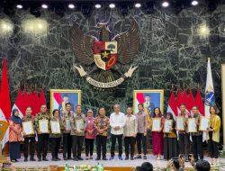 PT Pembangunan Jaya Ancol Raih Padmamitra Award DKI Jakarta 2024 untuk Program Sekolah Rakyat Ancol