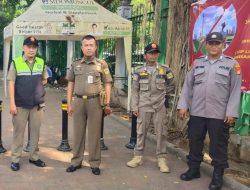 Unit Patroli Polsek Metro Gambir Lakukan Penjagaan di Jl. Merdeka Selatan