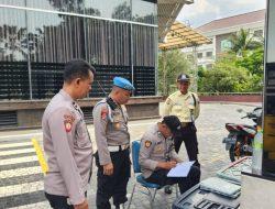 Anggota Polsek Kemayoran Melaksanakan Giat Patroli dan Sambang Di Lokasi Rawan Curanmor dan Tawuran