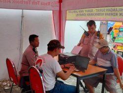 Perwira Pengendali Polsek Kemayoran Melakukan Pengecekan Pelayanan Pembuatan Surat Laporan Kehilangan kepada Warga Korban Kebakaran