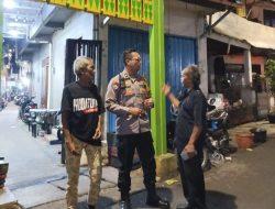 Bhabinkamtibmas Kampung Rawa Patroli Wilayah dan Imbauan Kamtibmas kepada Petugas Satkamling RW 06