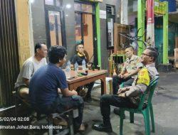 Sambang Dialogis Bhabinkamtibmas Bersama Tokoh Pemuda dan Masyarakat Kampung Rawa Dalam Meningkatkan Keamanan Wilayah