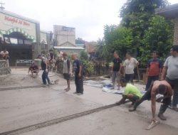 Warga Perumahan Taman Griya Asri Lakukan Pengecoran Jalan secara Swadaya