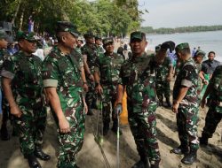 Panglima TNI Membuka Secara Resmi Aksi Bersih Pantai, Wujud Nyata TNI Peduli Lingkungan