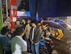 Patroli Jalan Kaki Polsek Sawah Besar Cegah Tawuran Di Gang Pemukiman Warga