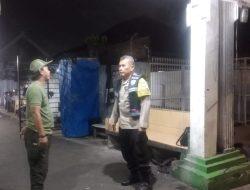 Patroli dan Sambang Bhabinkamtibmas di Pos Kamling Kelurahan Paseban